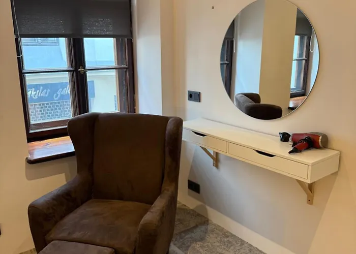 Апартаменты Lovely Two Bedroom In The Old Town Рига