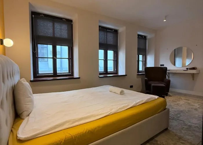 Lovely Two Bedroom In The Old Town