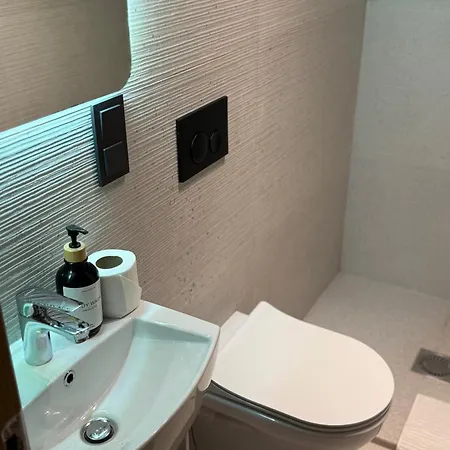 Lovely Two Bedroom In The Old Town *